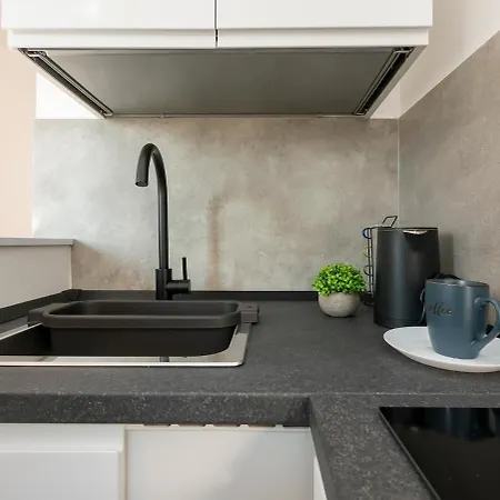 Appartamento Quiet And Bright With A Balcony And Ac Milano